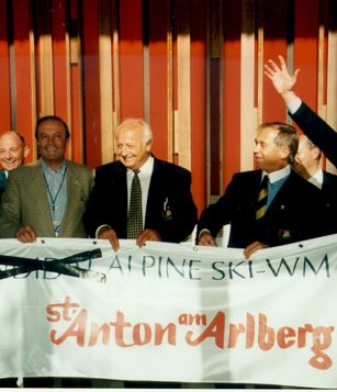 Historische Ansicht: St. Anton am Arlberg wird WM-Austragungsort beim FIS-Kongress in Neuseeland 1996